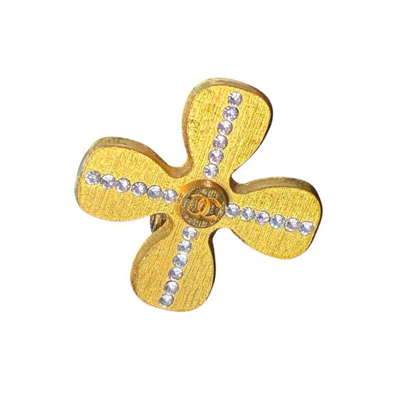 Chanel Gold Plated Clover Clip on Earrings Crystal accents vintage - Picture 9 of 10